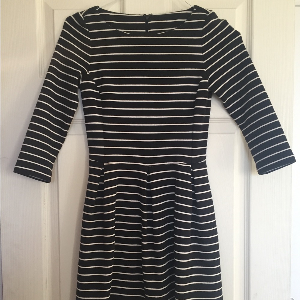 Banana Republic black and white striped dress